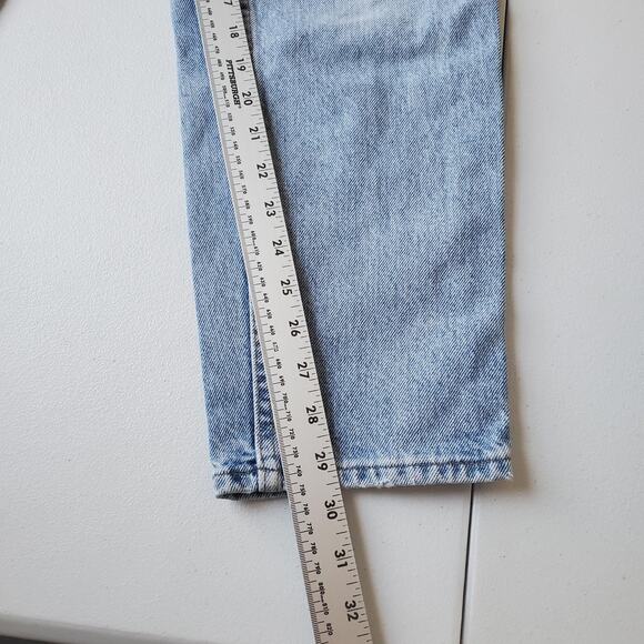 Vintage 90s Levi's Jeans Womens 12 M Light Wash Relaxed Tapered Made USA 550 90s - Picture 4 of 13
